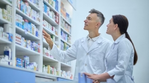 Steps To Becoming A Pharmacy Technician & Key Components of its Training?